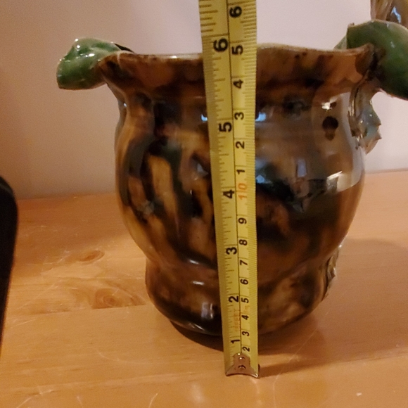 Vintage Majolica style frog vase - Picture 5 of 8